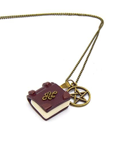 collier pentacle de protection: mini livre magique phosphorescent wicca en bronze
