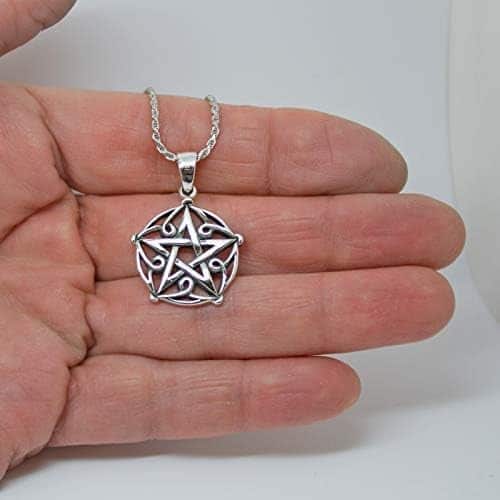 pentagramme de protection pendentif brisingamen en argent sterling 925 par silver of london
